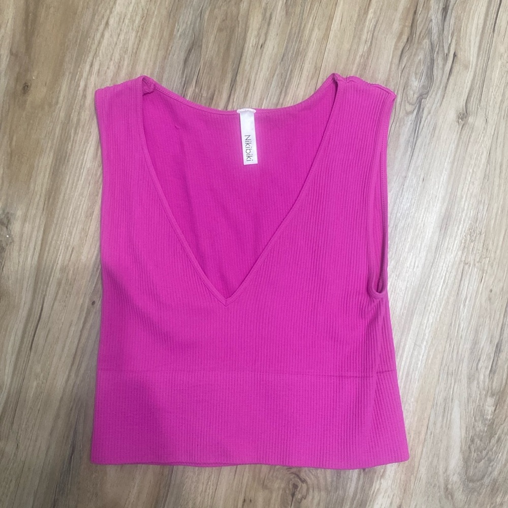 NikiBiki Pink seamless v-neck tank
